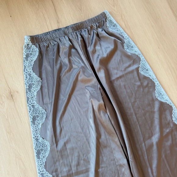 NWT! Savage X Fenty‎ Lounge Pants M Gray Lace Trim Wide Leg Elastic Waist Soft - Picture 13 of 14